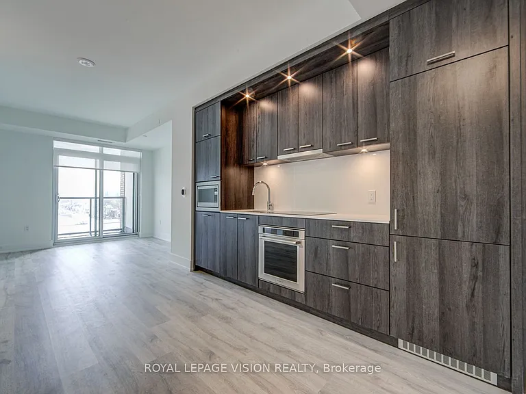 858 Dupont St #526 — Photo 11