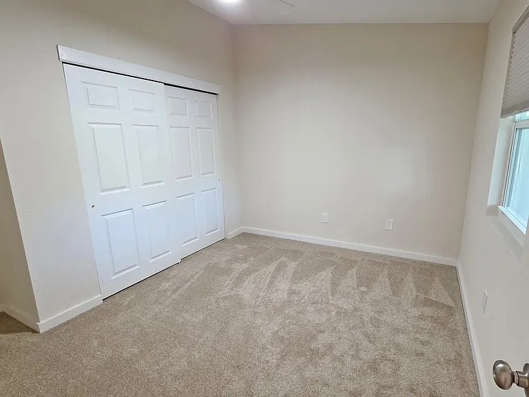 5325 Desoto Pl #B — Photo 12