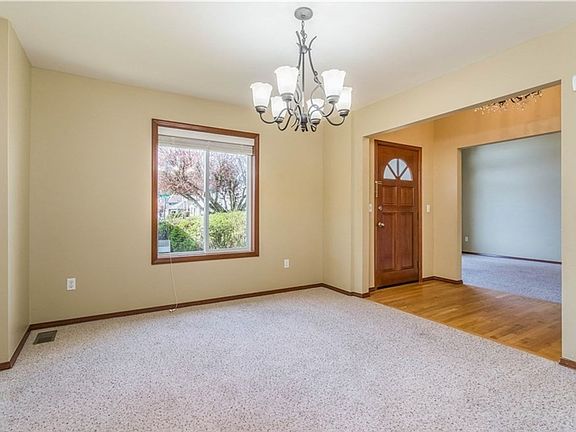 4th image of 5615 78th Avenue Ct W