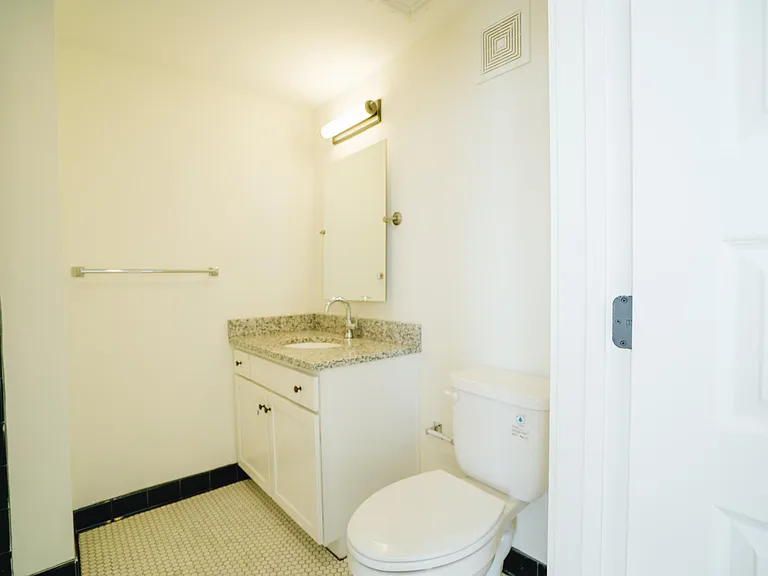 520 Mulberry St #402 — Photo 12