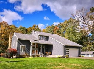 65 Devine Rd, Suffield, CT 06078