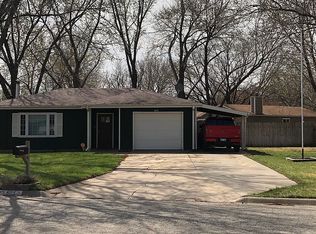805 Butterfield Rd, Manhattan, KS 66502