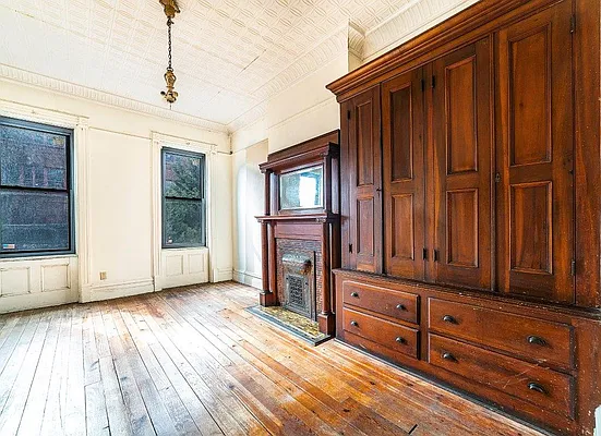 Sold by Block & Lot Real Estate | media 17