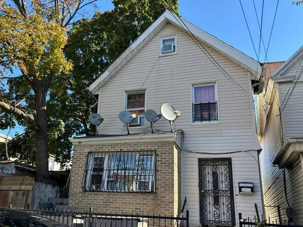 34-11 102nd St, Corona, NY 11368
