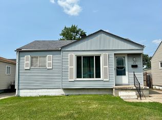 55 E Barrett Ave, Madison Heights, MI 48071