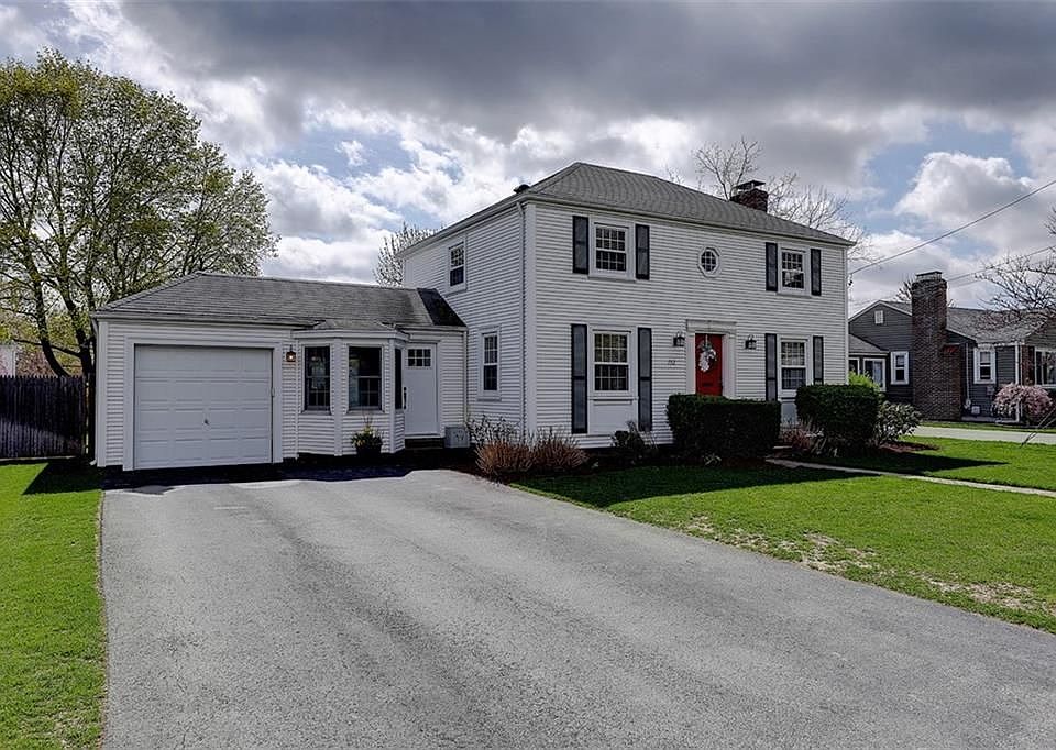 1st image of 132 Plantation Dr