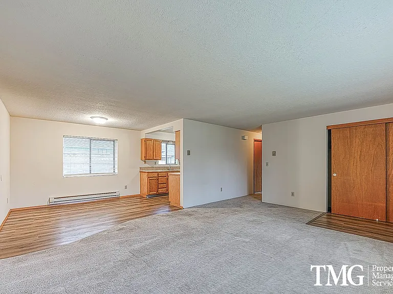 3327 Addy St — Photo 4