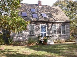 4 Waqua Ave, Edgartown, MA 02539