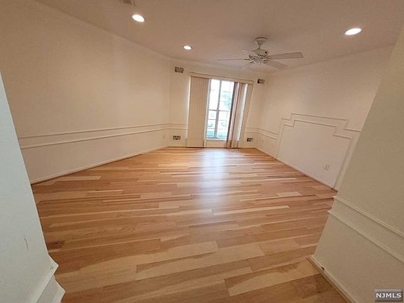 4th image of 278 Village Circle Dr #1205