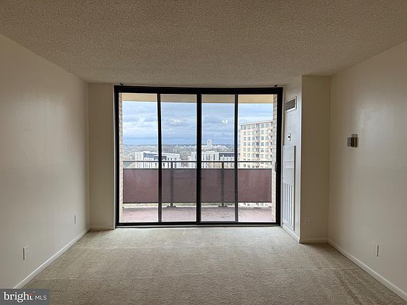 5th image of 5225 Pooks Hill Rd APT 1517N