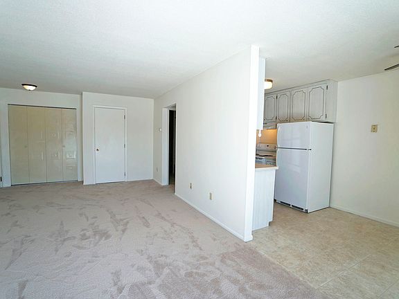 4th image of 2520 County Road F E #4040-012