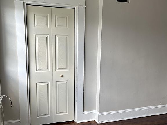 5th image of 224 East St #224