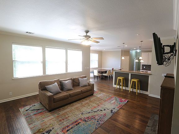 5th image of 12301 Pleasant Hill Ct