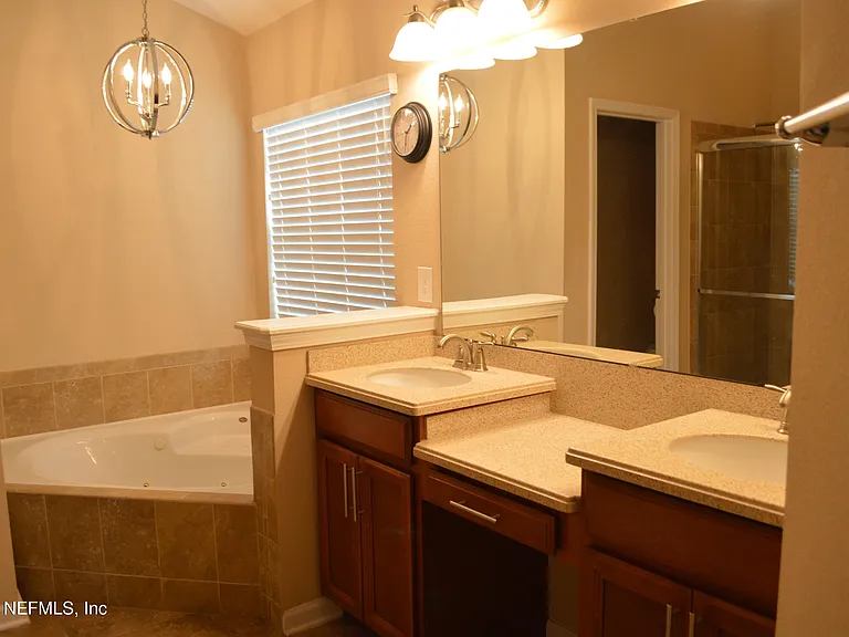 4559 Plantation Oaks Blvd — Photo 14