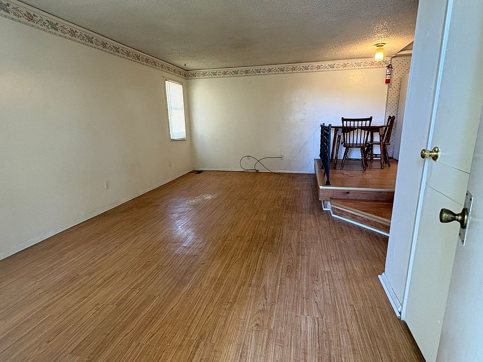 1st image of 147 Myers Rd APT 3