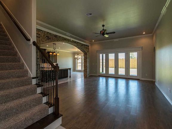 2nd image of 215 Chaple Creek Dr