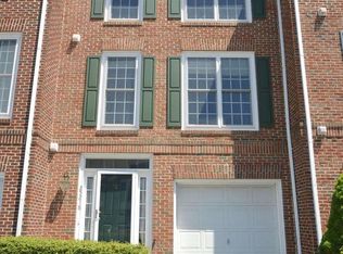 25218 Dunvegan Sq, Chantilly, VA 20152