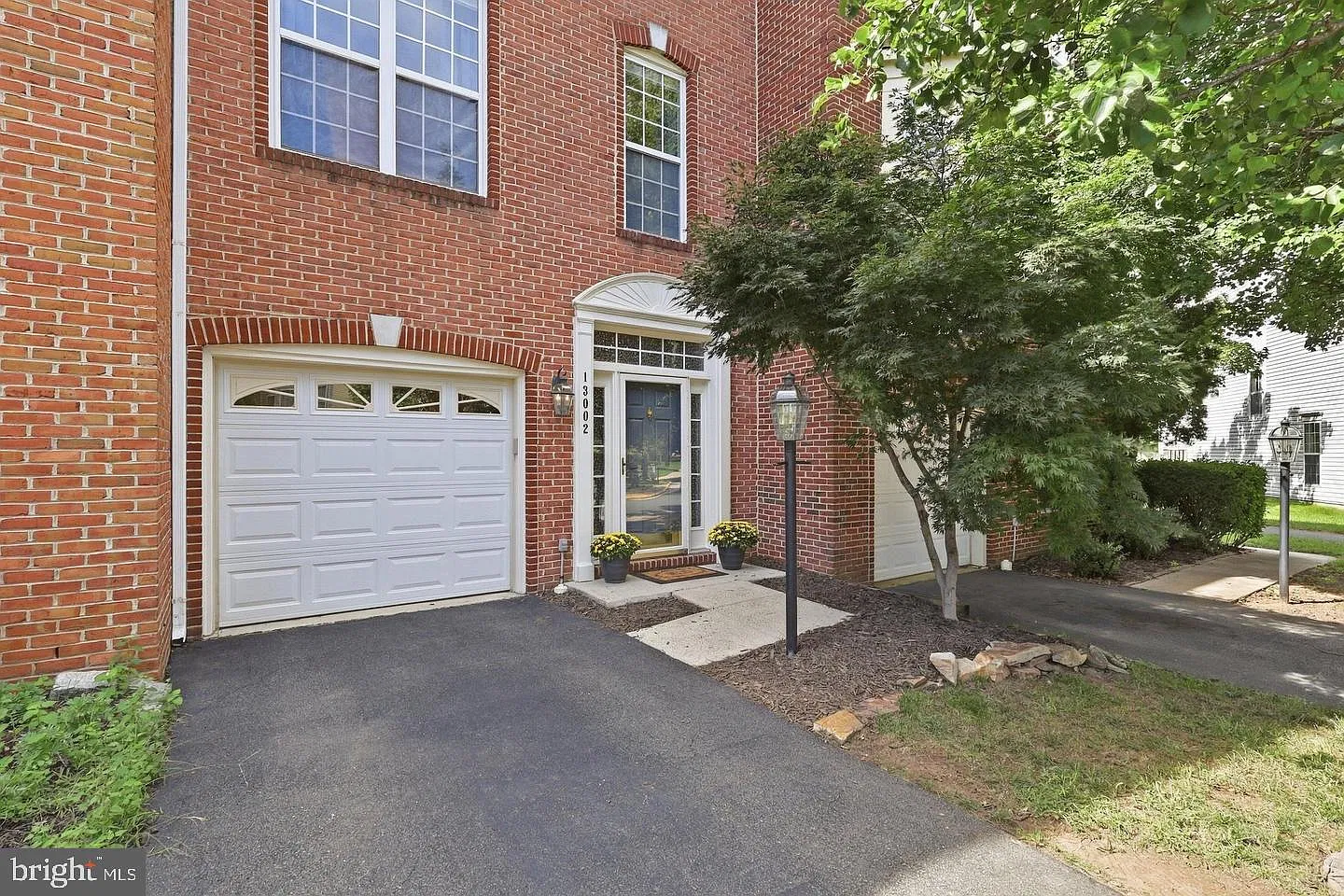 3 bed, 4.0 bath, 1810 sqft, $3,250 — Photo 3