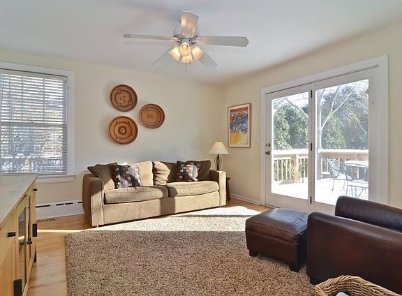 4th image of 762 N Llewellyn Ave