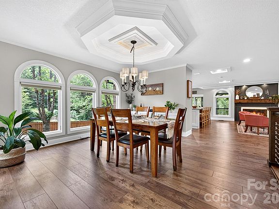 5th image of 170 Weston Rd