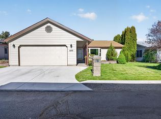 2273 NE Wintergreen Dr, Bend, OR 97701