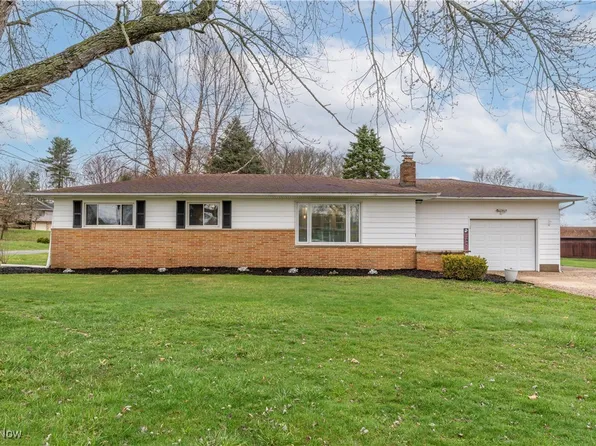 3267 Nidover Dr, Akron, OH 44312