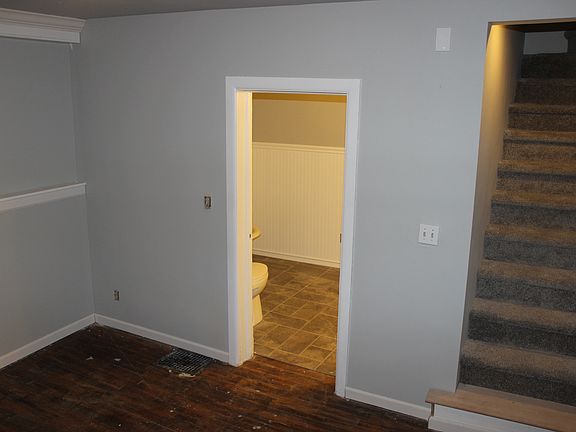 4th image of 559 Pettibone Ave NW