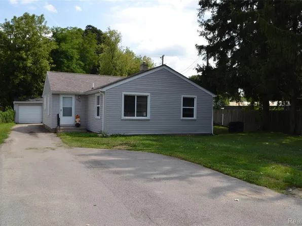 4265 Van Slyke Rd, Flint, MI 48507