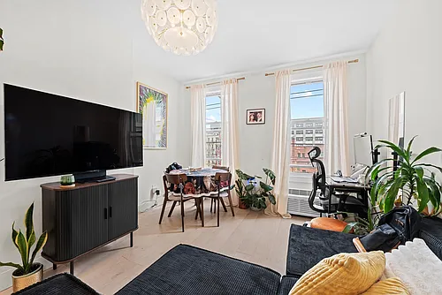 310 Madison St #3R Photo 1