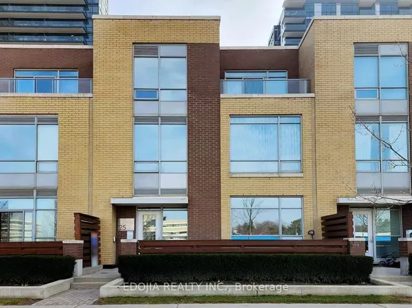 25 Singer Ct #Townhouse 6, Toronto, ON M2K 0B5