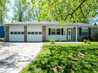 4728 Lunenburg Dr, Worthington Hills, KY 40245