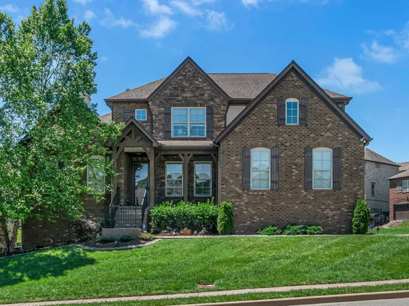 5101 Mountainbrook Cir, Hermitage, TN 37076