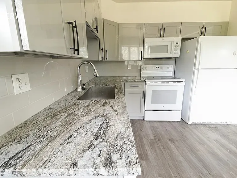 3025 W Saratoga Ave — Photo 4