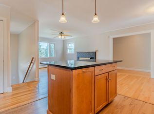 111 Scott Dyer Rd #1, Cape Elizabeth, ME 04107