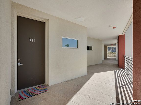 3rd image of 17902 La Cantera Pkwy Ste 317