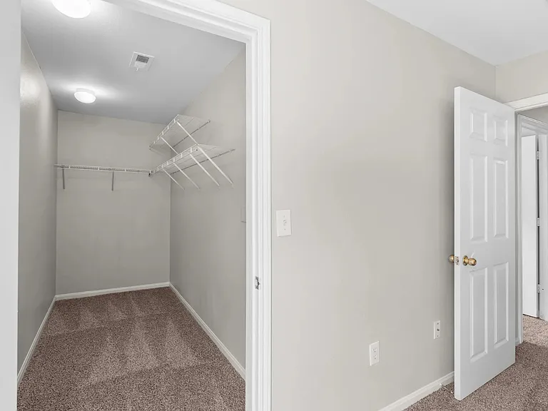 Stonebridge Apartments — Photo 34