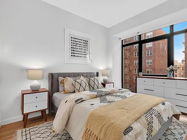 30-38 29th St #3A, Astoria, NY 11102