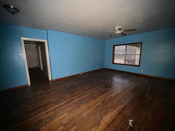 2nd image of 4420 Ector Ave