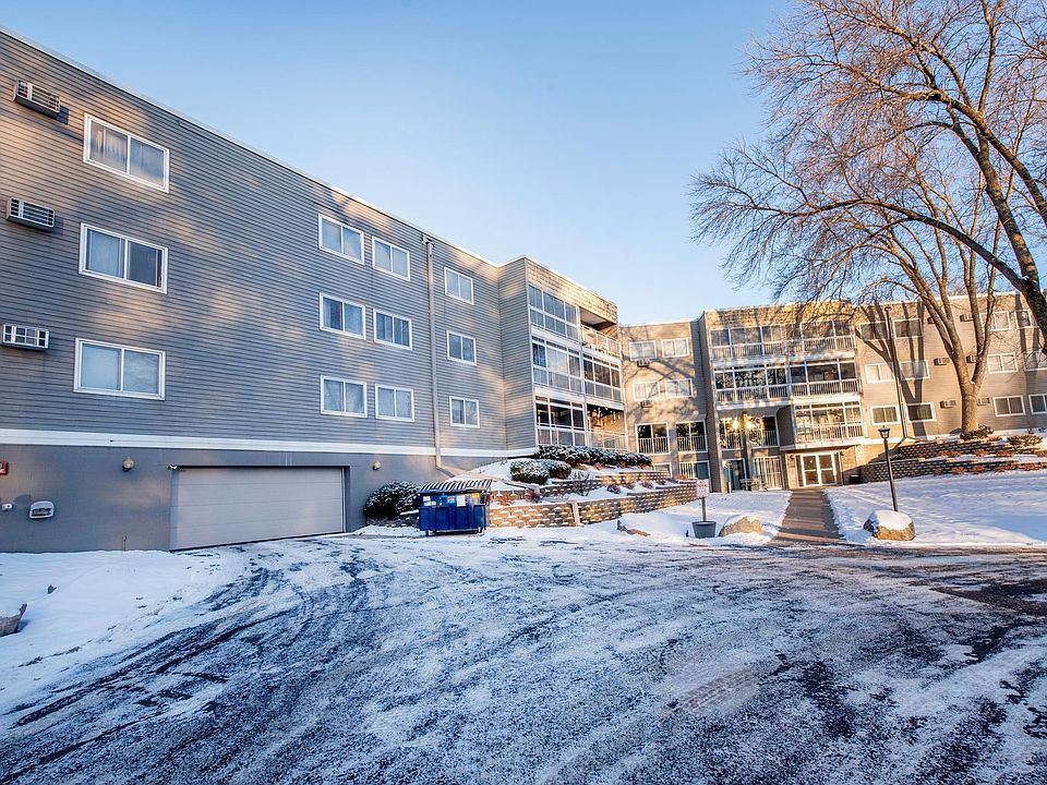 1st image of 135 Viking Dr E APT 302