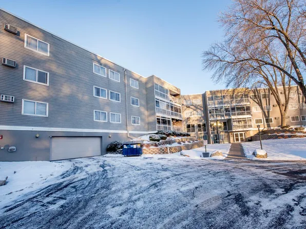 135 Viking Dr E APT 302, Little Canada, MN 55117