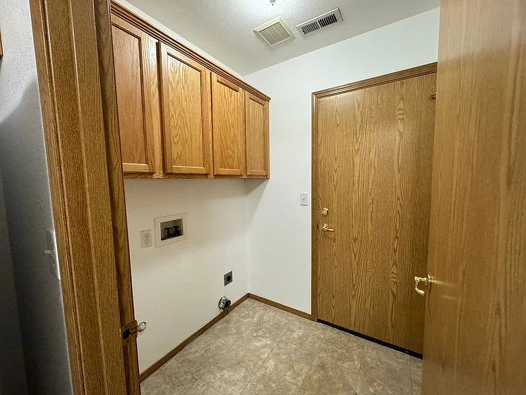 3265 NE Johnson St — Photo 12