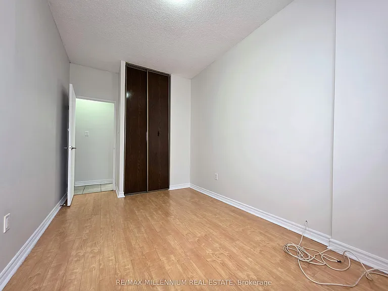 175 Hilda Ave #102 — Photo 23