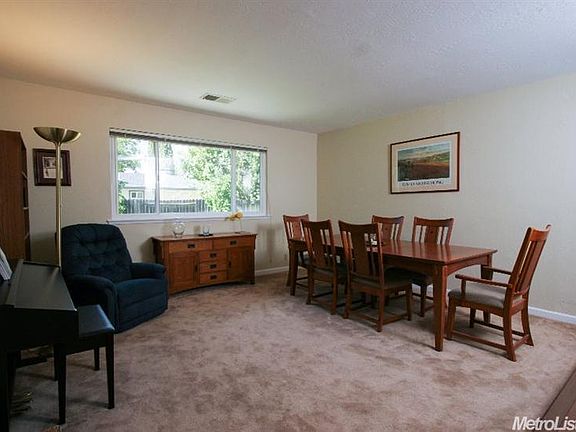 5th image of 2651 Belmont Dr