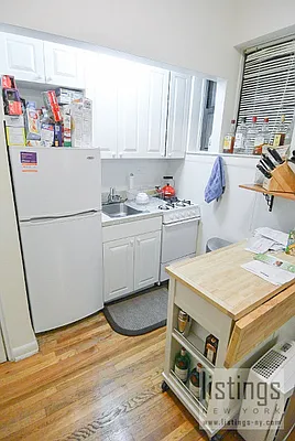 Rented by City Connections Realty | media 27