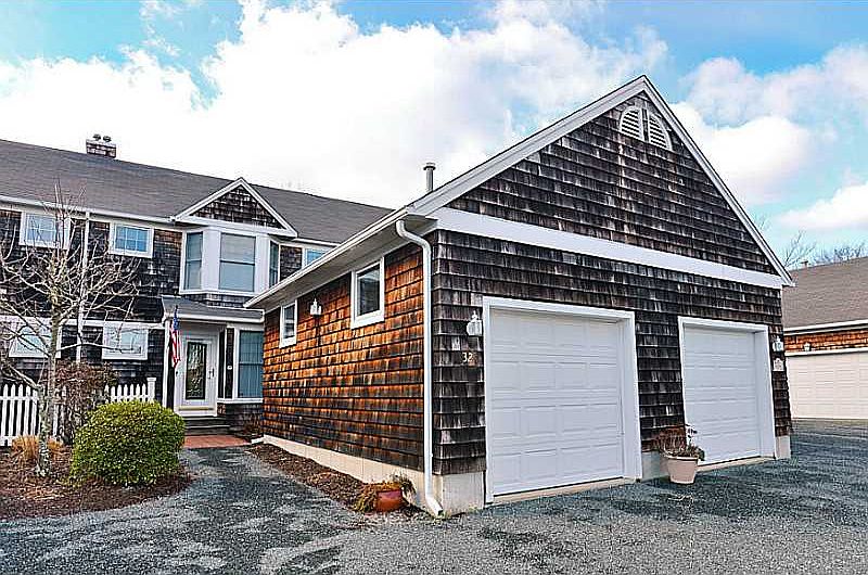 1st image of 32 Fox Dr #32