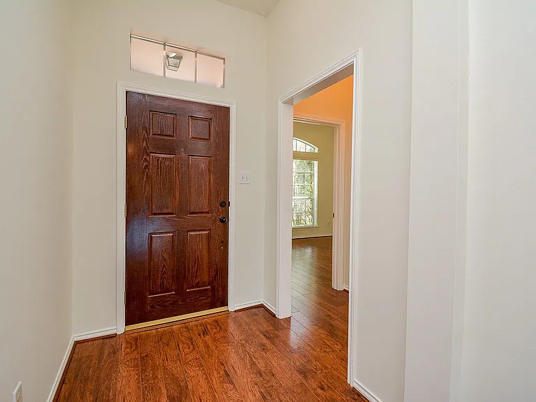 3815 Summerfield Dr — Photo 4