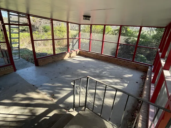 2578 Montana St, Lawrence, KS 66046