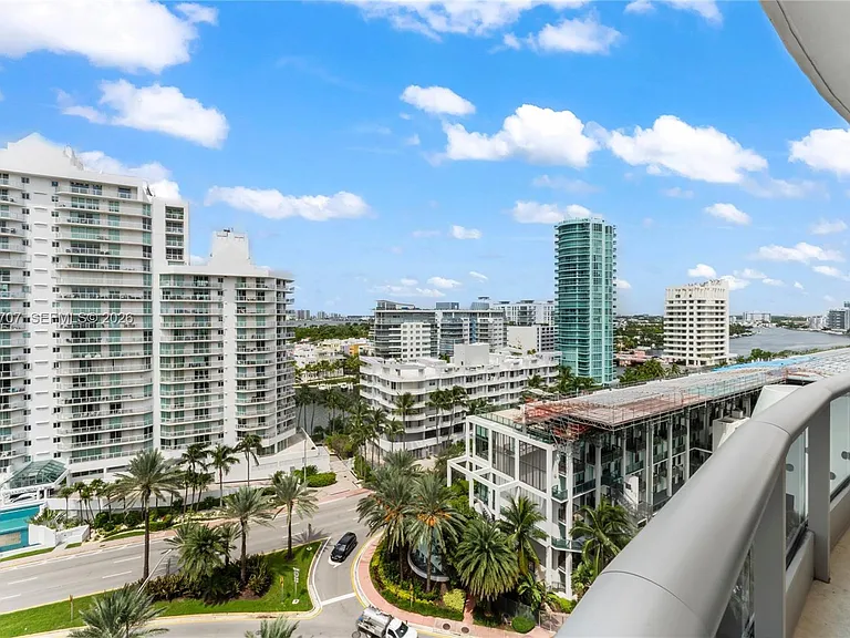 5959 Collins Ave #1201 — Photo 1