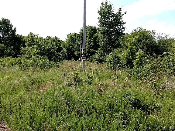 2nd image of 7110 Cherokee Pl