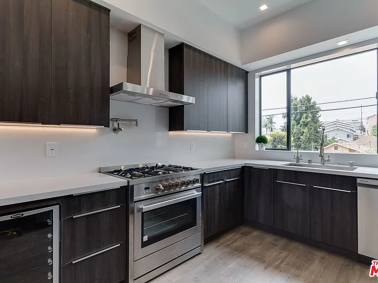 4830 1/2 W Pickford St — Photo 18